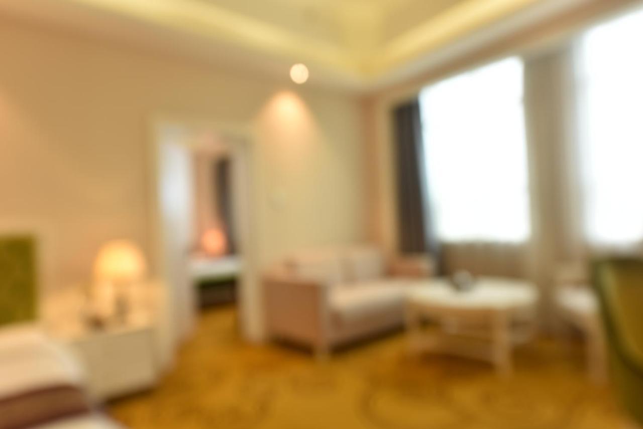 Hong Van Grand Hotel Mong Cai Exteriör bild