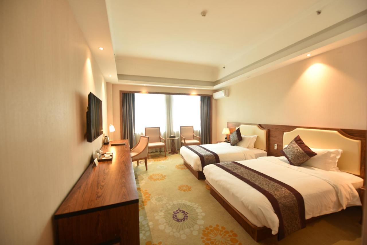 Hong Van Grand Hotel Mong Cai Exteriör bild